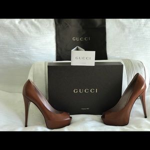 Gucci Sofia open toe pump in Cognac